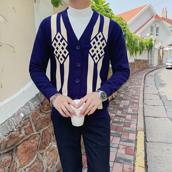 2021 new high chinese quality node cardigan mode men throughout the entire departure of long striped shirt slim fit v neck casual vnt7, White;black
2021 new high chinese quality node cardigan mode men throughout the entire departure of long striped shirt slim fit v neck casual vnt7, White;black