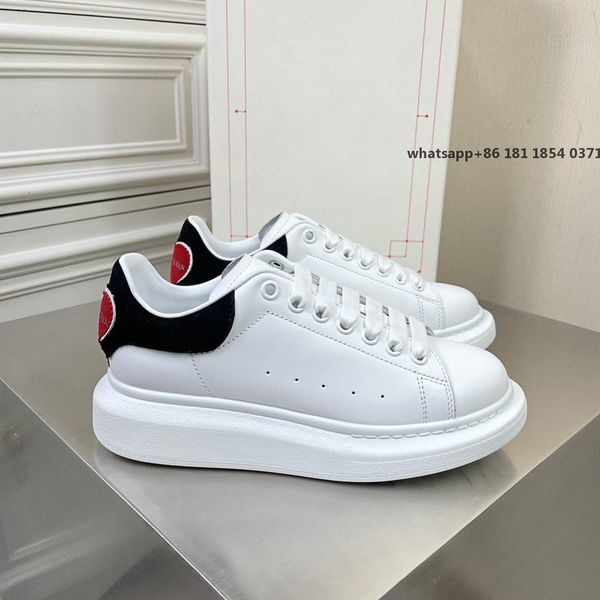 2021ss luxury designer shoes white sneakers platform genuine leather reflective trainers for men women flat casual with box, Red;white
2021ss luxury designer shoes white sneakers platform genuine leather reflective trainers for men women flat casual with box, Red;white
