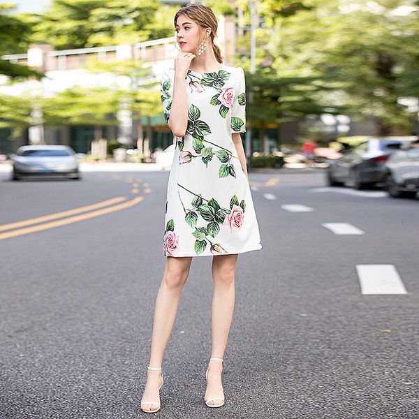 mini dress 2021 summer new women's party elegant chic gentlewoman round neck rose print dresses aq1z, Black;gray
mini dress 2021 summer new women's party elegant chic gentlewoman round neck rose print dresses aq1z, Black;gray