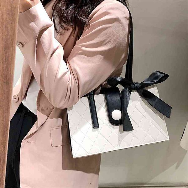 french new soft leather one shoulder underarm bag in 2021 summer 
french new soft leather one shoulder underarm bag in 2021 summer