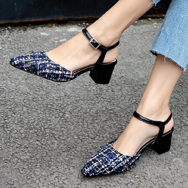 2021 summer shoes women sandals fashion brand classic sandals lady elegant pointed block heels party shoes woman, Black
2021 summer shoes women sandals fashion brand classic sandals lady elegant pointed block heels party shoes woman, Black