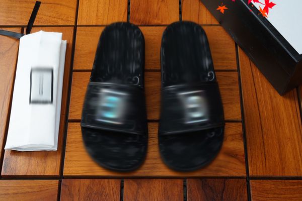 2021 slipper designer slide summer sandals fashion men beach indoor flat flip flops leather luxurys shoes mens slippers with box size 39-45, Black
2021 slipper designer slide summer sandals fashion men beach indoor flat flip flops leather luxurys shoes mens slippers with box size 39-45, Black