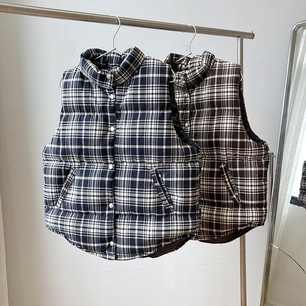 2021 autumn winter new women plaid parka vest loose outer wear cotton short sleeveless quilted vest, Black;white
2021 autumn winter new women plaid parka vest loose outer wear cotton short sleeveless quilted vest, Black;white