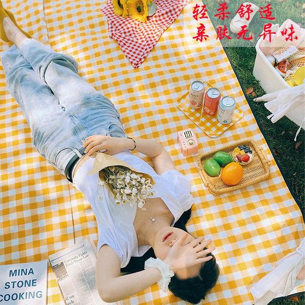 outdoor pads picnic mat moisture-proof oxford cloth supplies tent lawn
outdoor pads picnic mat moisture-proof oxford cloth supplies tent lawn