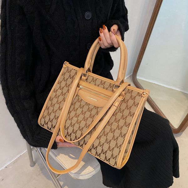 outlet online 70% off sale new fashion armpit tote bag large capacity handbag women's korean atmospheric single shoulder messenger bag
outlet online 70% off sale new fashion armpit tote bag large capacity handbag women's korean atmospheric single shoulder messenger bag