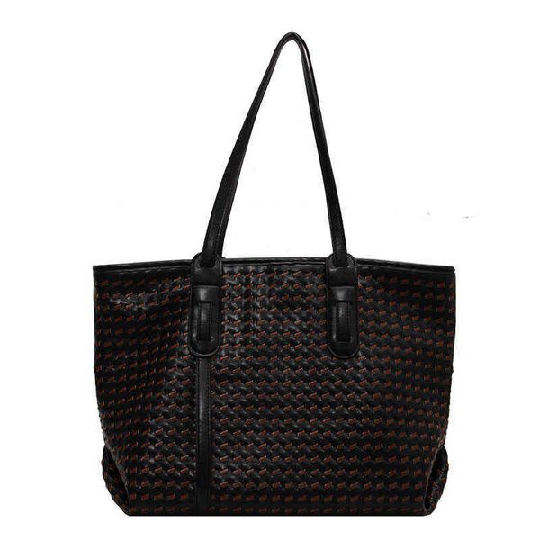 shopping bags large capacity weaving shoulder for women brand pu leather luxurious classic packages famale 220309
shopping bags large capacity weaving shoulder for women brand pu leather luxurious classic packages famale 220309