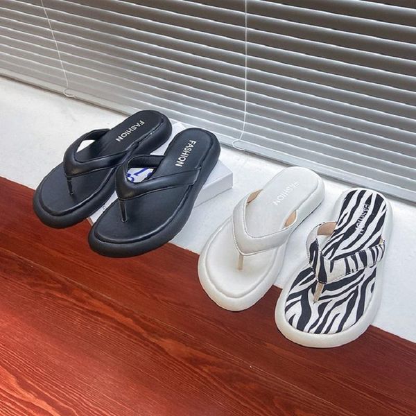 slippers fashion casual beach women slipper sandals brand 2021 design summer home flat flip-flops shoes female big size drop, Black
slippers fashion casual beach women slipper sandals brand 2021 design summer home flat flip-flops shoes female big size drop, Black