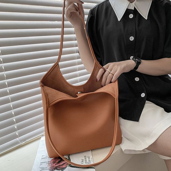 2021 leather version ladies one-shoulder korean handbag the soft new tote mother large-capacity textured picture of bag pu simple ggasr
2021 leather version ladies one-shoulder korean handbag the soft new tote mother large-capacity textured picture of bag pu simple ggasr