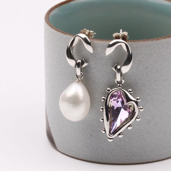925 sterling silver love heart stud zircon earrings female natural baroque pearl asymmetric design niche high-end fashion jewelry, Golden;silver
925 sterling silver love heart stud zircon earrings female natural baroque pearl asymmetric design niche high-end fashion jewelry, Golden;silver