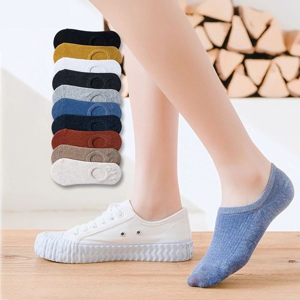women's silicone non-slip invisible socks summer solid color ankle boat socks female soft cotton slipper sock 35-40 eur, Black;white
women's silicone non-slip invisible socks summer solid color ankle boat socks female soft cotton slipper sock 35-40 eur, Black;white