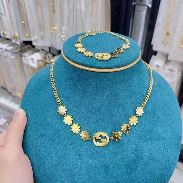 pendant necklaces necklace for women stainless steel fashion sun flower clavicle ladies womens jewelry, Silver
pendant necklaces necklace for women stainless steel fashion sun flower clavicle ladies womens jewelry, Silver