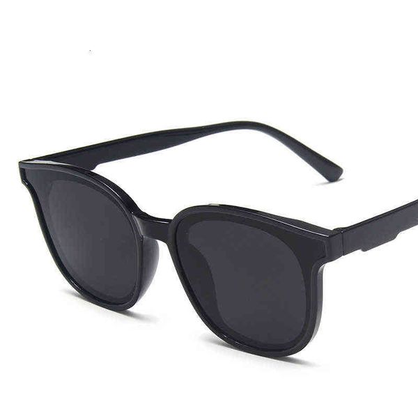 sunglasses women female hip-hop male small face fluorescent green eyeglasses street scatwalk glasses, White;black
sunglasses women female hip-hop male small face fluorescent green eyeglasses street scatwalk glasses, White;black