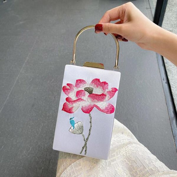 evening bags 2021 embroidery flowers handbags white banquet women clutches vintage wedding dinner clutch wallets purses b400
evening bags 2021 embroidery flowers handbags white banquet women clutches vintage wedding dinner clutch wallets purses b400