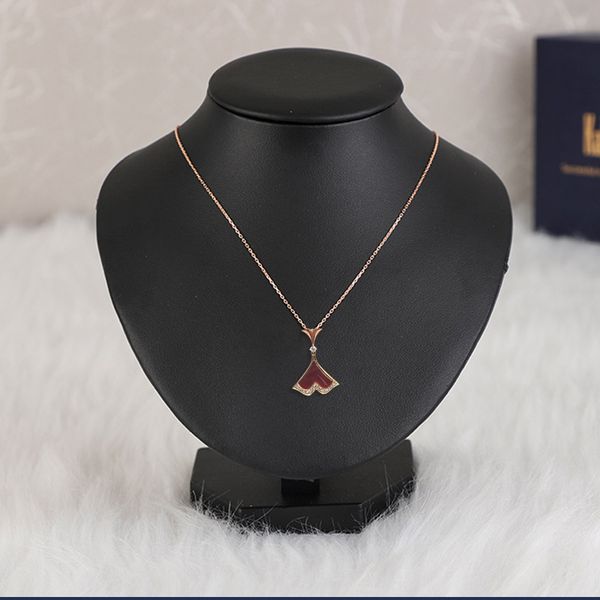 ladies necklace 18k gold mermaid red fishtail pendant with diamonds and elegant, Silver
ladies necklace 18k gold mermaid red fishtail pendant with diamonds and elegant, Silver
