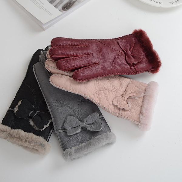 five fingers gloves women winter sheepskin real leather windbreak warm thicken mittens outdoor motorcycle cycling skiing bowknot wool, Blue;gray
five fingers gloves women winter sheepskin real leather windbreak warm thicken mittens outdoor motorcycle cycling skiing bowknot wool, Blue;gray