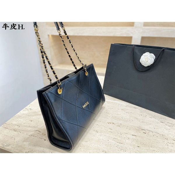 luxury handbags calf leather fragrant grandma portable shopping bag ins foreign style simple women's one shoulder messenger tote bag
luxury handbags calf leather fragrant grandma portable shopping bag ins foreign style simple women's one shoulder messenger tote bag