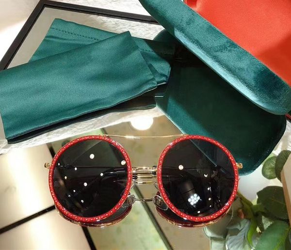 luxury designed women red round sunglasses uv400 56-22-140 artificial diamond decoration fullset designed packing case 061s, White;black
luxury designed women red round sunglasses uv400 56-22-140 artificial diamond decoration fullset designed packing case 061s, White;black