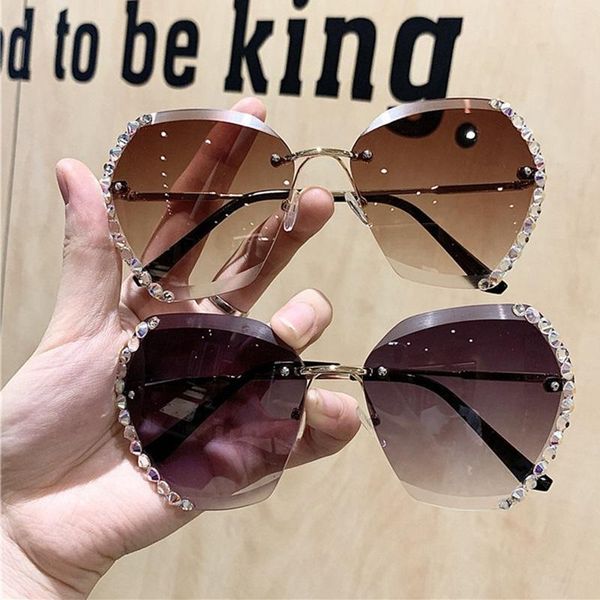 2021 vintage rimless sunglasses women girls large size resin square sun glasses eyewear, White;black
2021 vintage rimless sunglasses women girls large size resin square sun glasses eyewear, White;black