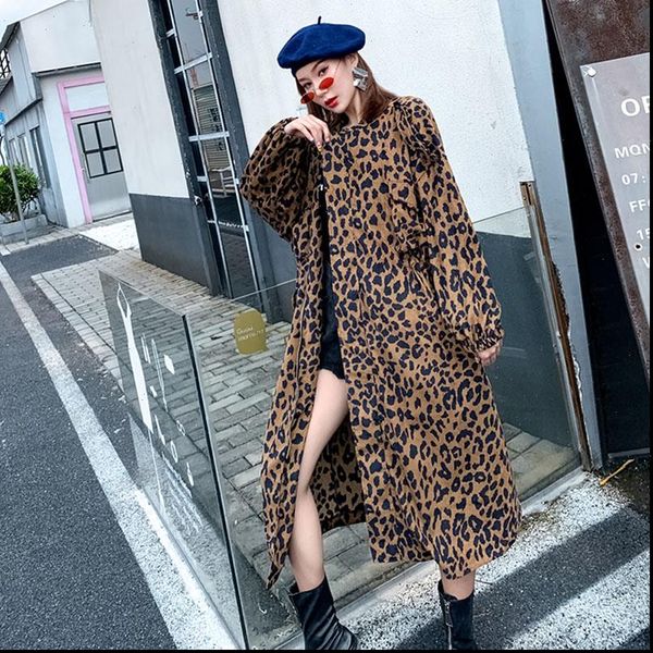 2021 spring streetwear leopard corduroy long trench coat women loose plus size female autumn trench all match outerwear new fy68, Tan;black
2021 spring streetwear leopard corduroy long trench coat women loose plus size female autumn trench all match outerwear new fy68, Tan;black
