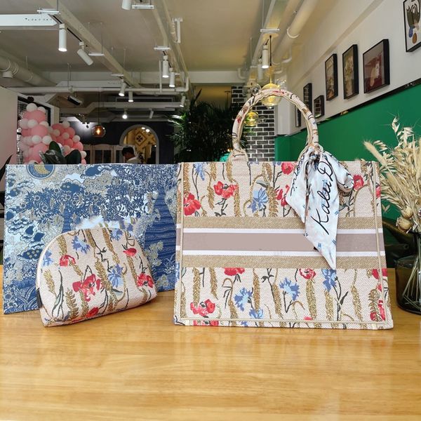 designer bags oversize tote bag handbag high-quality three-dimensional embroidery tiger purse luxury women handbags checker plaid flower eve
designer bags oversize tote bag handbag high-quality three-dimensional embroidery tiger purse luxury women handbags checker plaid flower eve