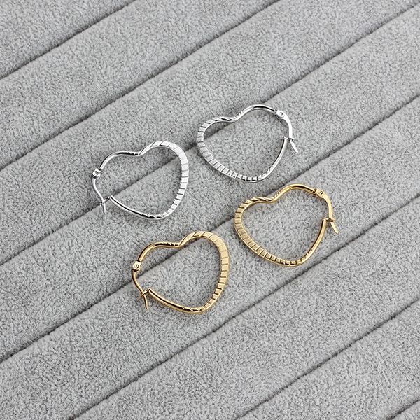 love gold/silver romantic heart hoop earrings women fashion color steel stainless lady jewelry earrings trendy for 2021 evcdk
love gold/silver romantic heart hoop earrings women fashion color steel stainless lady jewelry earrings trendy for 2021 evcdk