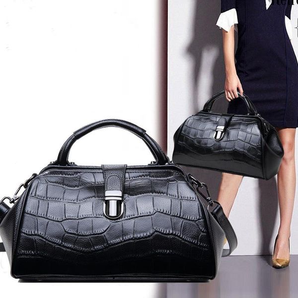 leather women's bag 2021 new fashion versatile women's one shoulder handbag layer leather crocodile cross bag
leather women's bag 2021 new fashion versatile women's one shoulder handbag layer leather crocodile cross bag