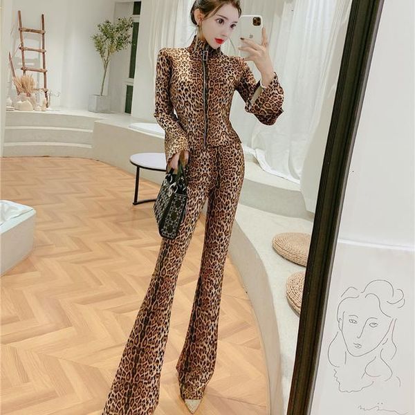 new women 2021 spring autumn tracksuit female casual slim two-piece sets ladies zipper jacket +pants fashion leopard suits a555njng, Gray
new women 2021 spring autumn tracksuit female casual slim two-piece sets ladies zipper jacket +pants fashion leopard suits a555njng, Gray