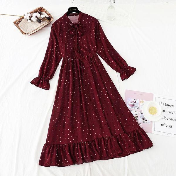 casual dresses polka dot chiffon dress 2021 spring loose large size ruffle elastic waist retro fashion round neck vestidos, Black;gray
casual dresses polka dot chiffon dress 2021 spring loose large size ruffle elastic waist retro fashion round neck vestidos, Black;gray