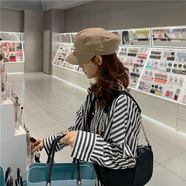 stingy brim hats octagon hat female spring and autumn korean sailor beret wild cute student retro casual painter berets driving for girls, Blue;gray
stingy brim hats octagon hat female spring and autumn korean sailor beret wild cute student retro casual painter berets driving for girls, Blue;gray