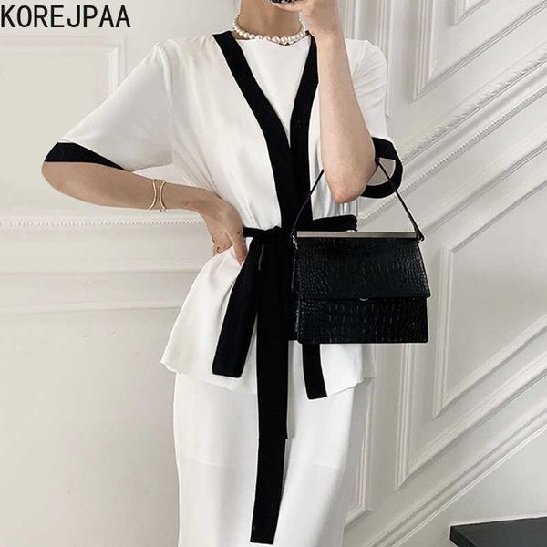 korejpaa women set summer korean chic temperament v-neck contrast color short-sleeved cardigan jacket slim-fit inner dress 210526, White
korejpaa women set summer korean chic temperament v-neck contrast color short-sleeved cardigan jacket slim-fit inner dress 210526, White