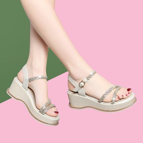 dress shoes 2021 summer style light and simple word with sponge cake to increase roman slope heel platform fashion ladies sandals, Black
dress shoes 2021 summer style light and simple word with sponge cake to increase roman slope heel platform fashion ladies sandals, Black