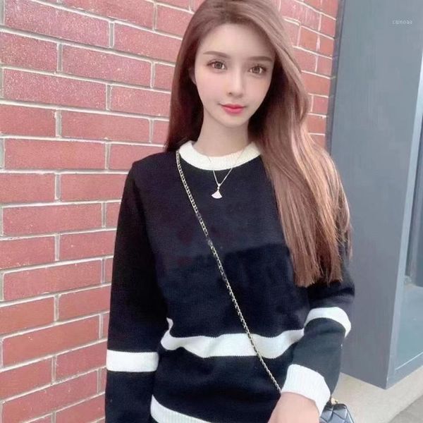 women's sweaters autumn and winter wear high-end round neck long sleeve contrast stripe jacquard knitted pullover, White;black
women's sweaters autumn and winter wear high-end round neck long sleeve contrast stripe jacquard knitted pullover, White;black