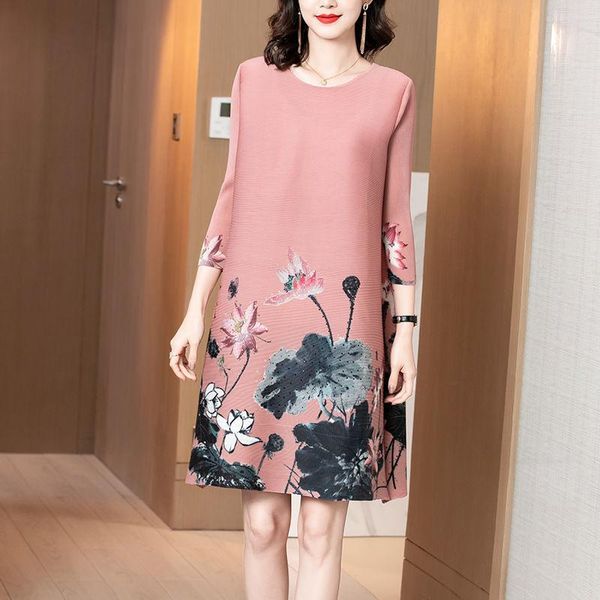 casual dresses fashion printed pleated dress women's spring 2021 loose and thin belly, Black;gray
casual dresses fashion printed pleated dress women's spring 2021 loose and thin belly, Black;gray