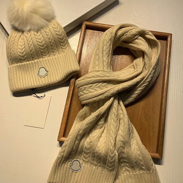 high-quality cashmere scarf hat winter fashion lovers with fox fur ball classic suit men and women designers to keep warm essential, Blue;gray
high-quality cashmere scarf hat winter fashion lovers with fox fur ball classic suit men and women designers to keep warm essential, Blue;gray