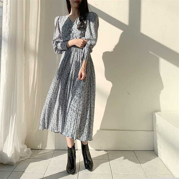 2021alien kitty print floral pleated slimming women dresses all-match 2021 stylish v-neck brief casual loose long dress 3 colors, Black;gray
2021alien kitty print floral pleated slimming women dresses all-match 2021 stylish v-neck brief casual loose long dress 3 colors, Black;gray