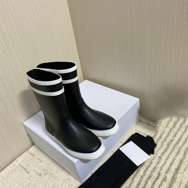 luxurys designers women rain boots england style waterproof welly rubber water rains shoes woman ankle boot womens booties, Black;red
luxurys designers women rain boots england style waterproof welly rubber water rains shoes woman ankle boot womens booties, Black;red