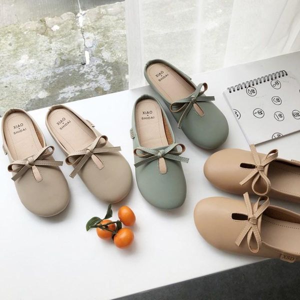 spring new women's flat shoes high-quality breathable leather lazy slippers with bow-knot style women's sandals casual wear, Black 
spring new women's flat shoes high-quality breathable leather lazy slippers with bow-knot style women's sandals casual wear, Black
