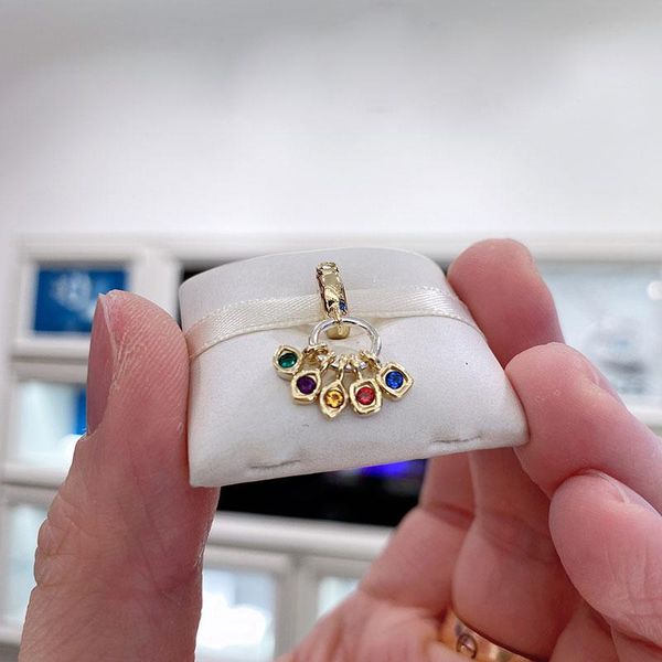 factory wholesale shine gold metal plated silver colored stone dangle bead fits european jewelry charm bracelets, Black
factory wholesale shine gold metal plated silver colored stone dangle bead fits european jewelry charm bracelets, Black