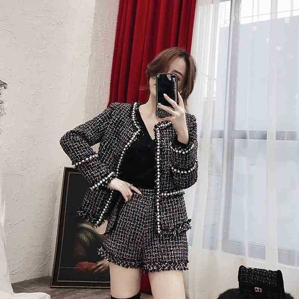 autumn winter tweed 2 piece set women slim plaid jacket coat + tassels shorts suits fashion fringed trim ladies women' 210525, White
autumn winter tweed 2 piece set women slim plaid jacket coat + tassels shorts suits fashion fringed trim ladies women' 210525, White