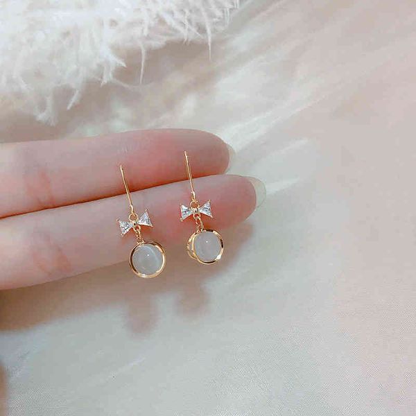 charms ear stud clip rings 2021 bow opal female personality light luxury zircon pearl s925 silver needle, Golden
charms ear stud clip rings 2021 bow opal female personality light luxury zircon pearl s925 silver needle, Golden