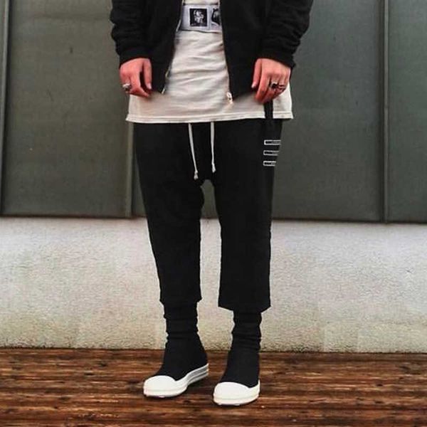 one of you dark classic three slogans spring and summer thin ro style low crotch baggy capris d07x dxzu, White;black
one of you dark classic three slogans spring and summer thin ro style low crotch baggy capris d07x dxzu, White;black