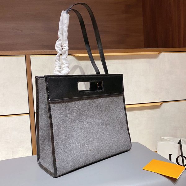 2021 new leather female designer handbag lady backpack cowhide shoulder bag factory sale delivery, Black
2021 new leather female designer handbag lady backpack cowhide shoulder bag factory sale delivery, Black