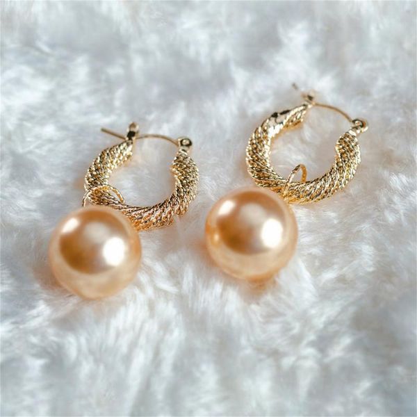 stud super-sparkle french vintage metal earrings pearl harbor 2021 trend temperament eardrop web celebrity, Golden;silver
stud super-sparkle french vintage metal earrings pearl harbor 2021 trend temperament eardrop web celebrity, Golden;silver