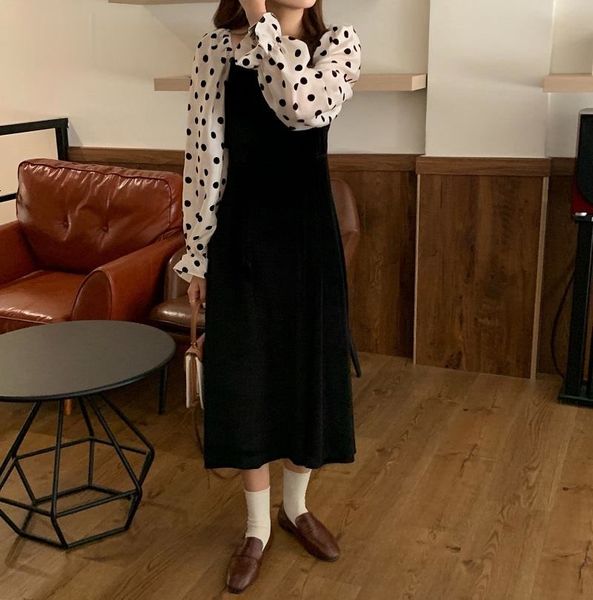 elegant fake patched spot two pieces in women's velvet high waist hip thin line dressed up square collar long robe cxan, Black;gray
elegant fake patched spot two pieces in women's velvet high waist hip thin line dressed up square collar long robe cxan, Black;gray