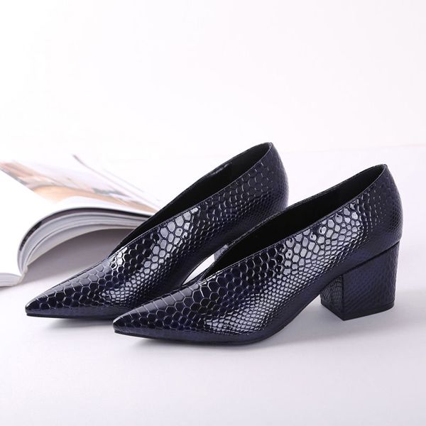 v shape mid heels woman single shoes slip on block heel grandma shoes patent leather footware for office lady black blue red
v shape mid heels woman single shoes slip on block heel grandma shoes patent leather footware for office lady black blue red