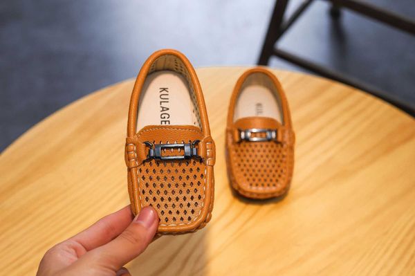 children hollow out breathable small leather shoes summer new shoes for boys x0703
children hollow out breathable small leather shoes summer new shoes for boys x0703