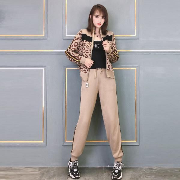 women's two piece pants set female 2021 spring and autumn korean style young middle- aged color matching zipper cardigan leopard print, White
women's two piece pants set female 2021 spring and autumn korean style young middle- aged color matching zipper cardigan leopard print, White