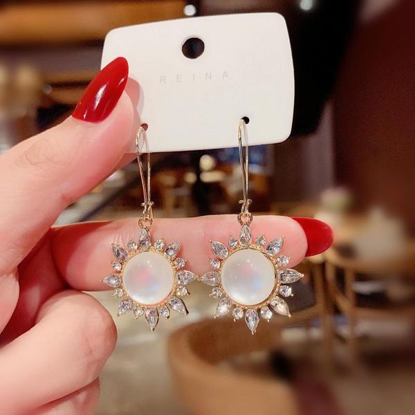 stud fashion korean temperament opal sun flower earrings women's thin sunflower net red wholesale jewelry, Golden;silver
stud fashion korean temperament opal sun flower earrings women's thin sunflower net red wholesale jewelry, Golden;silver