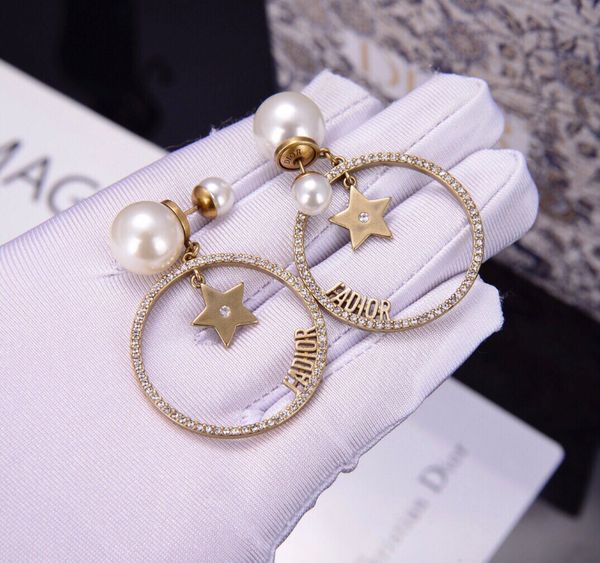 d family letter diamond ring star pearl earrings women's earrings 2021 new fashion, Golden
d family letter diamond ring star pearl earrings women's earrings 2021 new fashion, Golden