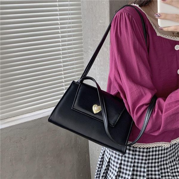 evening bags women's shoulder bag solid color square vintage heart lock decorative leather handbags wholesale 2021 fashion female
evening bags women's shoulder bag solid color square vintage heart lock decorative leather handbags wholesale 2021 fashion female